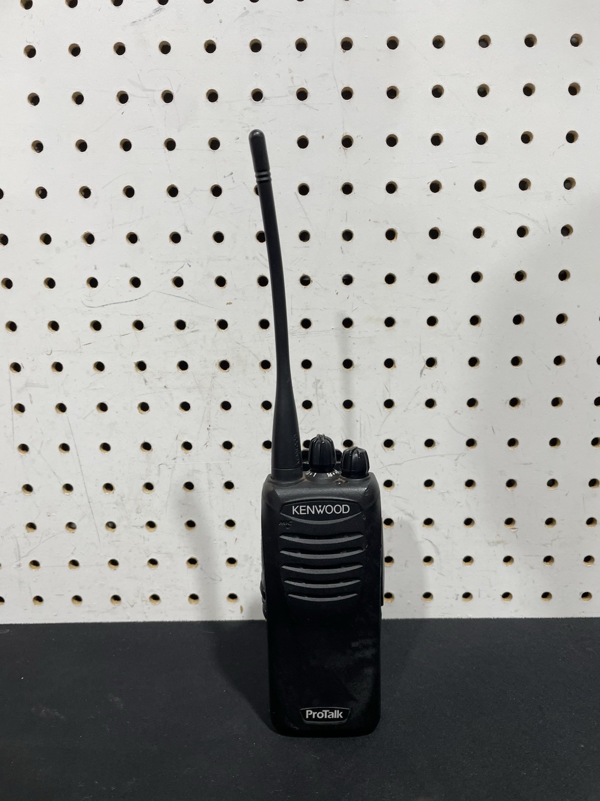 Kenwood ProTalk TK-3400U16P UHF Two-Way Radio w Charger & Antenna Tested