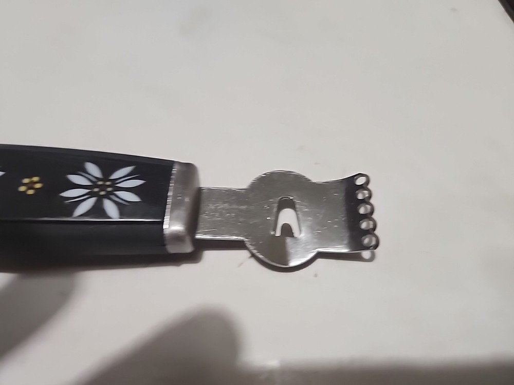 Daisy Pattern Zester Soft Grip