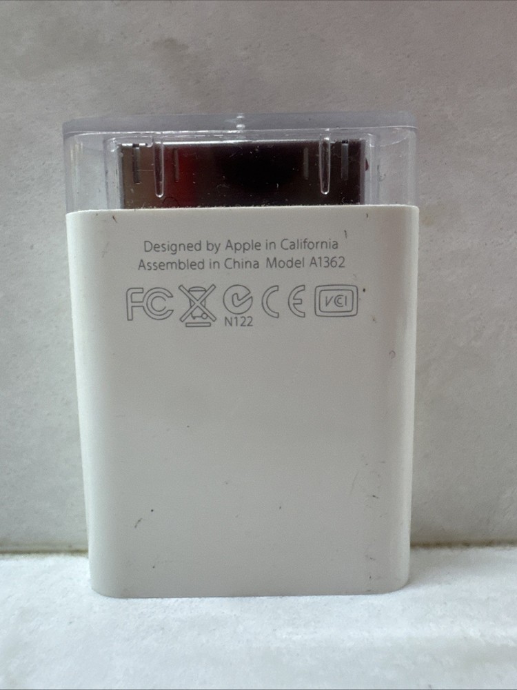 Apple A1362 iPad Iphone Adapter - SD Card Reader- K1a