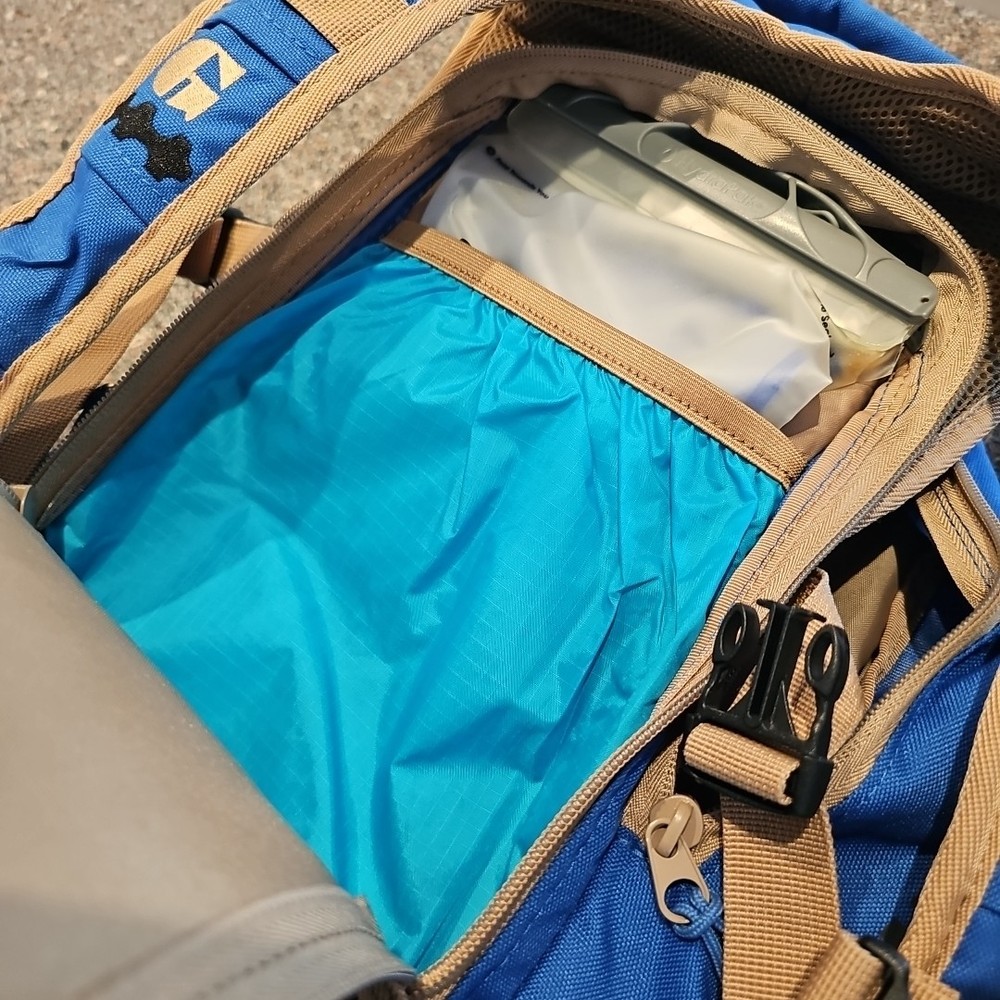 Geigerrig Rig 1600 Hydration Pack Adjustable Straps Padded Backpack Rare BLUE