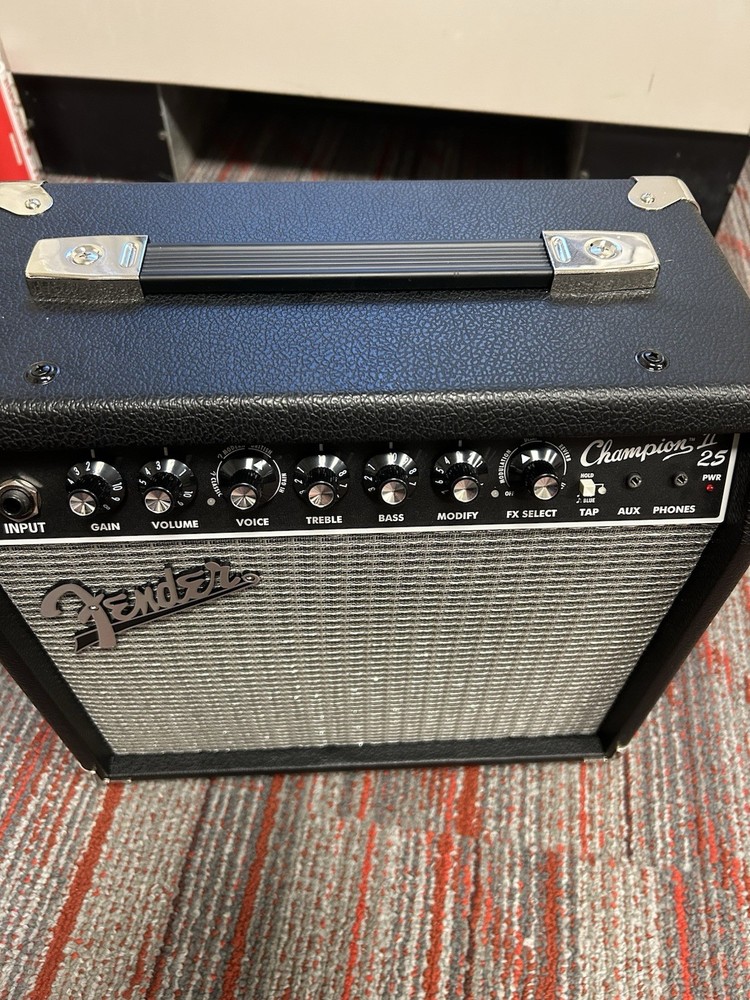 Fender Champion 25 Combo Solid State Guitar Amplifier 25W 1-Channel Electric