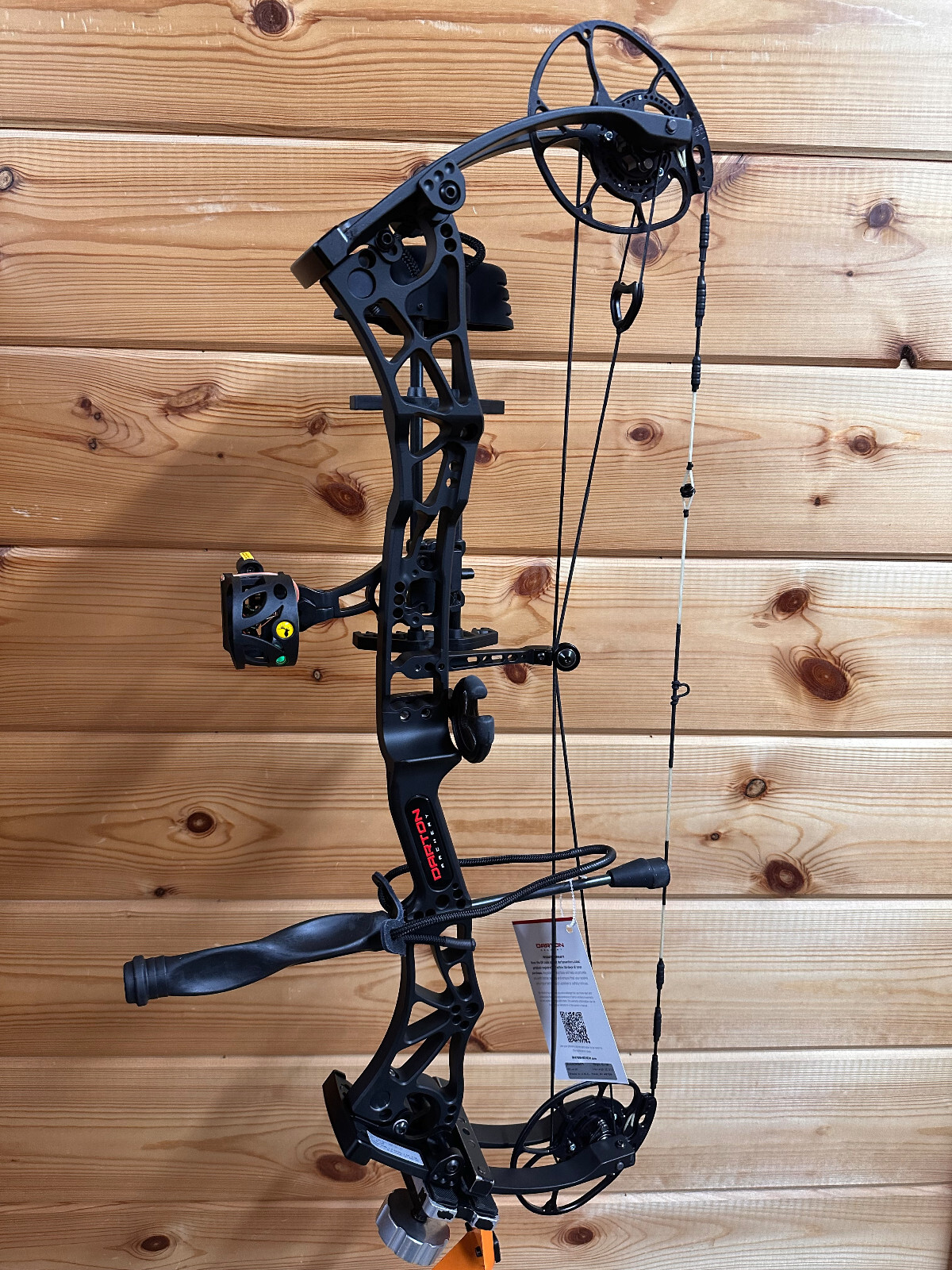 New Darton Consequence 2 RH 70# Black w/Black Limbs Ready Hunt Package Bear