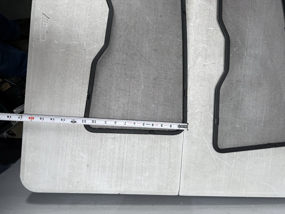 2020 peterbilt 579 upper bunk windows screen bug cover *2110*