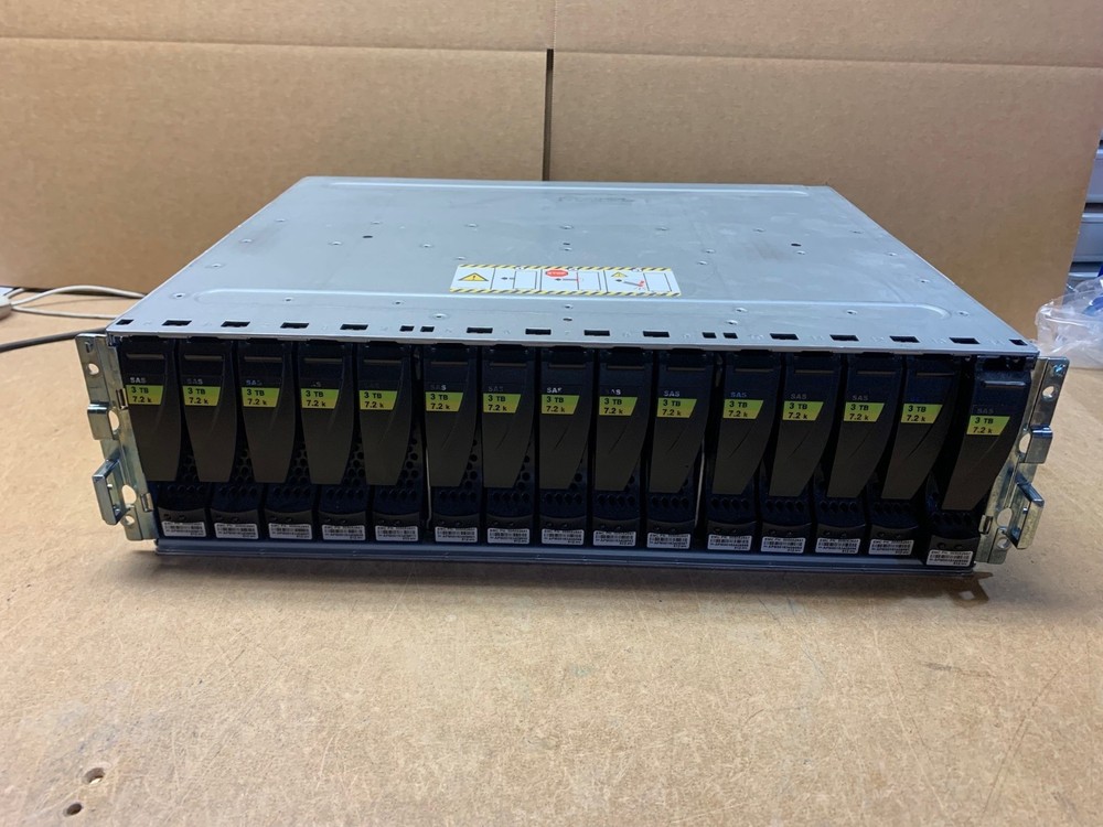 EMC Disk Array Expansion SAS KTN-STL3 15x 3TB HDD 005050596 2x Controller