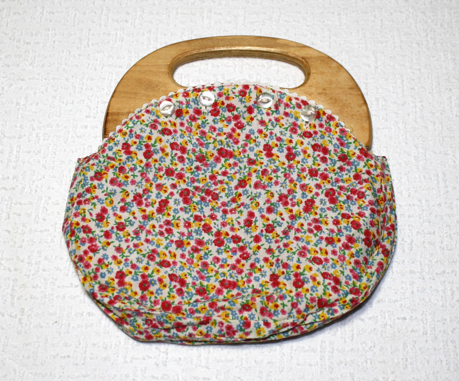 Vintage 1980s Girl's Bermuda Bag Wooden Handle Purse with 6 Handmade Covers