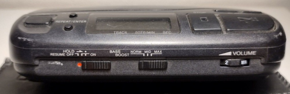 Sony Discman Model No. D-33 CD Compact Disc Player