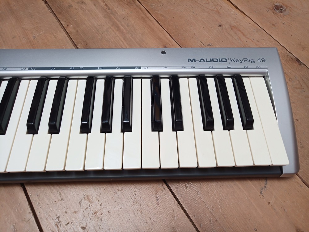M-AUDIO KEYRIG 49 USB 49-Key MIDI Controller Keyboard w Box - 100% WORKING - EUC