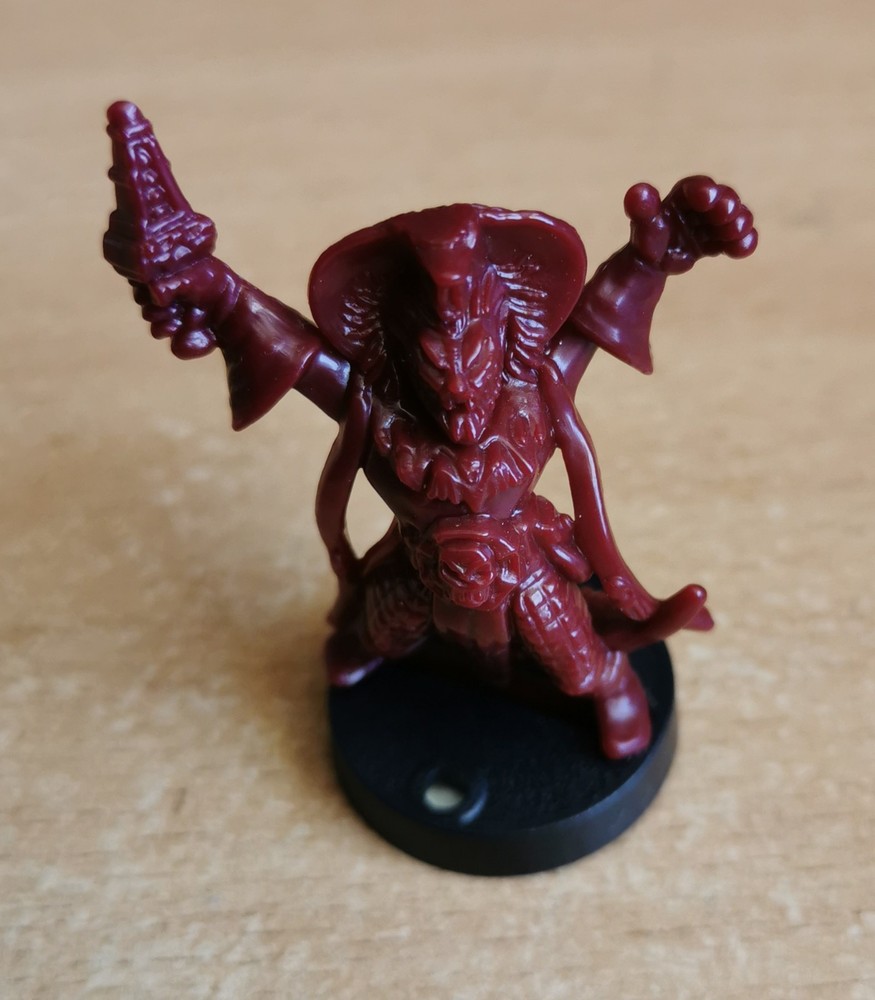 Dark World Game 1 X Korak with stand Waddingtons 1992