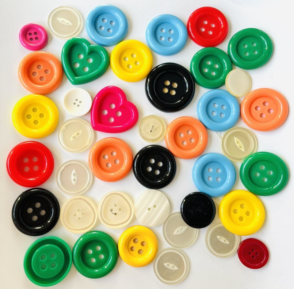Plastic Colorful large Buttons Mixed Lot sewing crafts