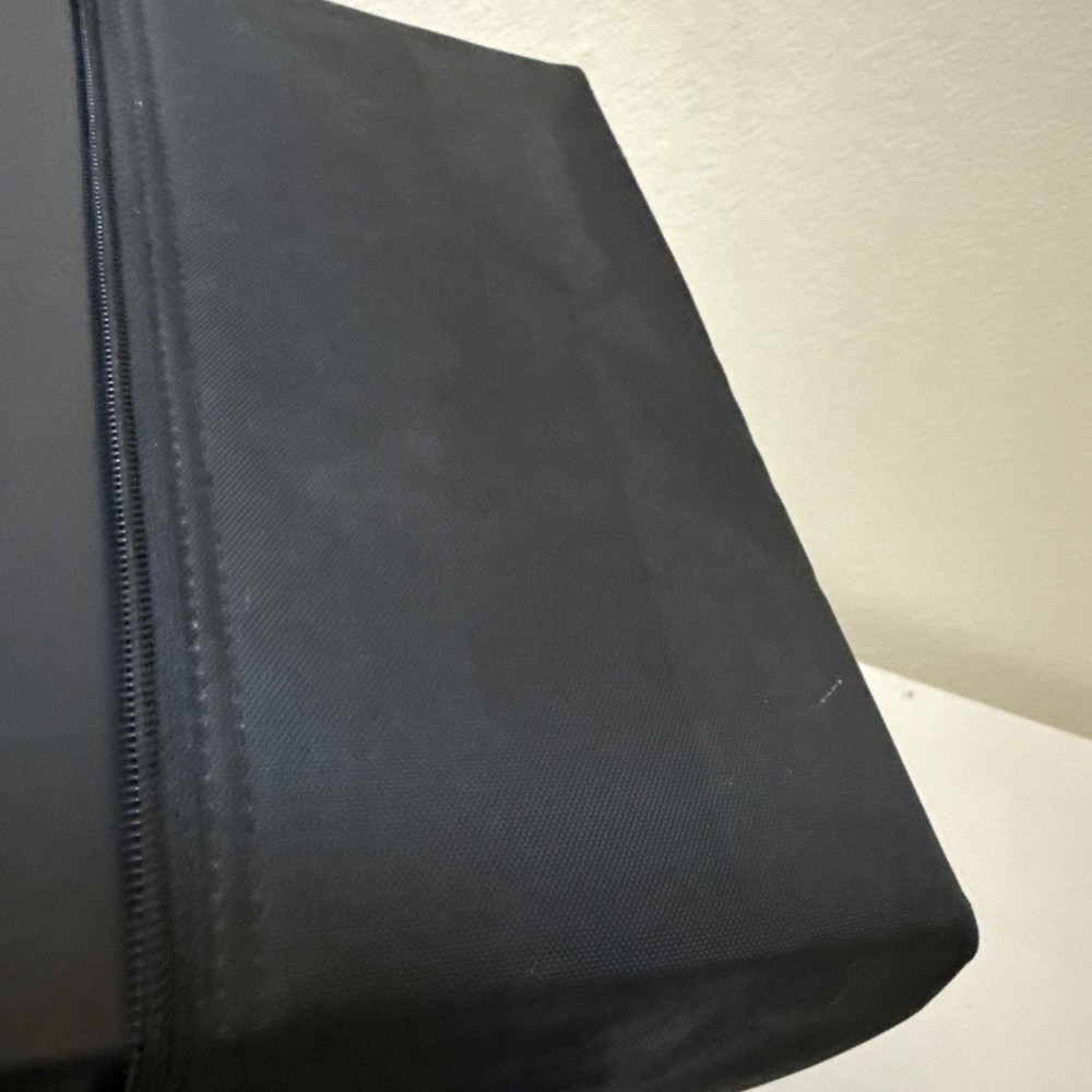 Vintage Case Logic 30 CD Carrying Case Bag Storage w/Strap