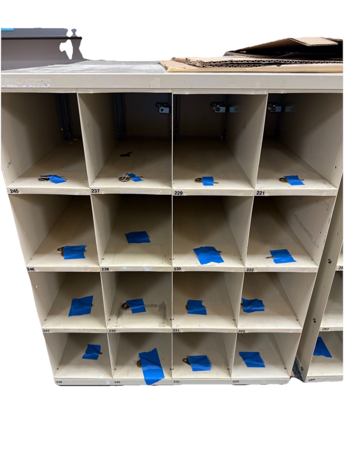 MBE Globe Logo MEDIUM Full-size Mailbox banks w/Key(s)