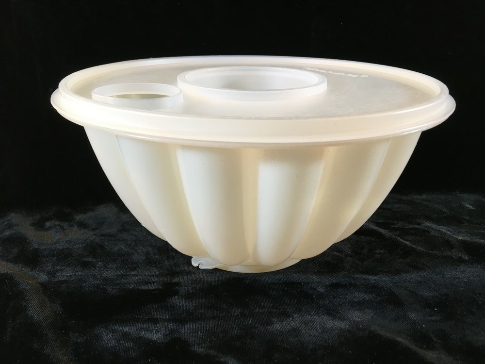 TUPPERWARE PAR-T-JEL Mold Flower