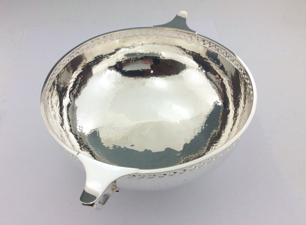 ARTS & CRAFTS LARGE SOLID SILVER BOWL A.E.JONES 1924