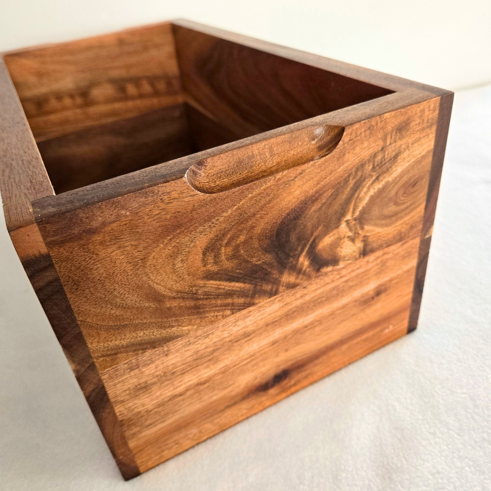 Solid Cedar Box Buffet Server Stand and 1/3 sz Stainless Hotel Pan & Lid, 6" H