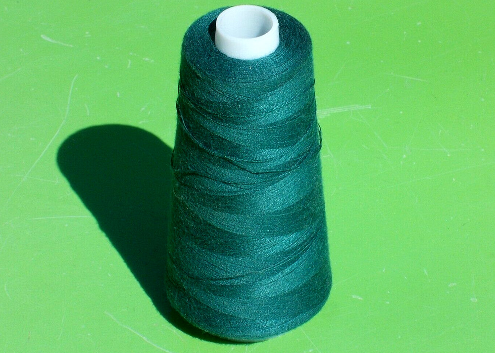 OVERLOCK THREAD SPOOL 100% SPUN POLYESTER 3000 YDS PRICED SEW RIGHT DARK GREEN