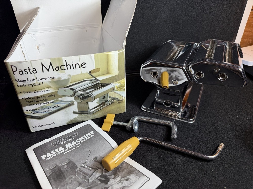 Bed Bath & Beyond Pasta Maker Machine Making Manual Roller Cutter Fettuccine