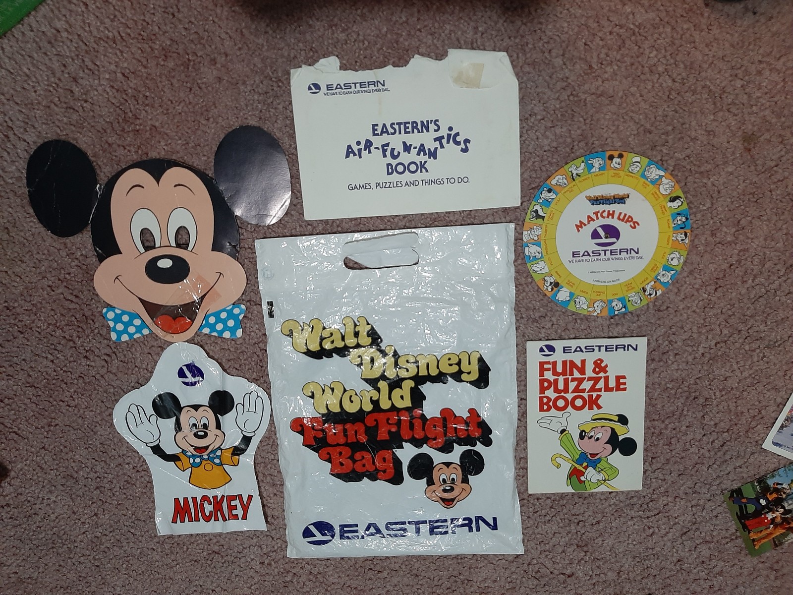 HUGE LOT - DISNEY WORLD and FLORIDA Sites - Brochures Books Souvenirs - 80s-90s