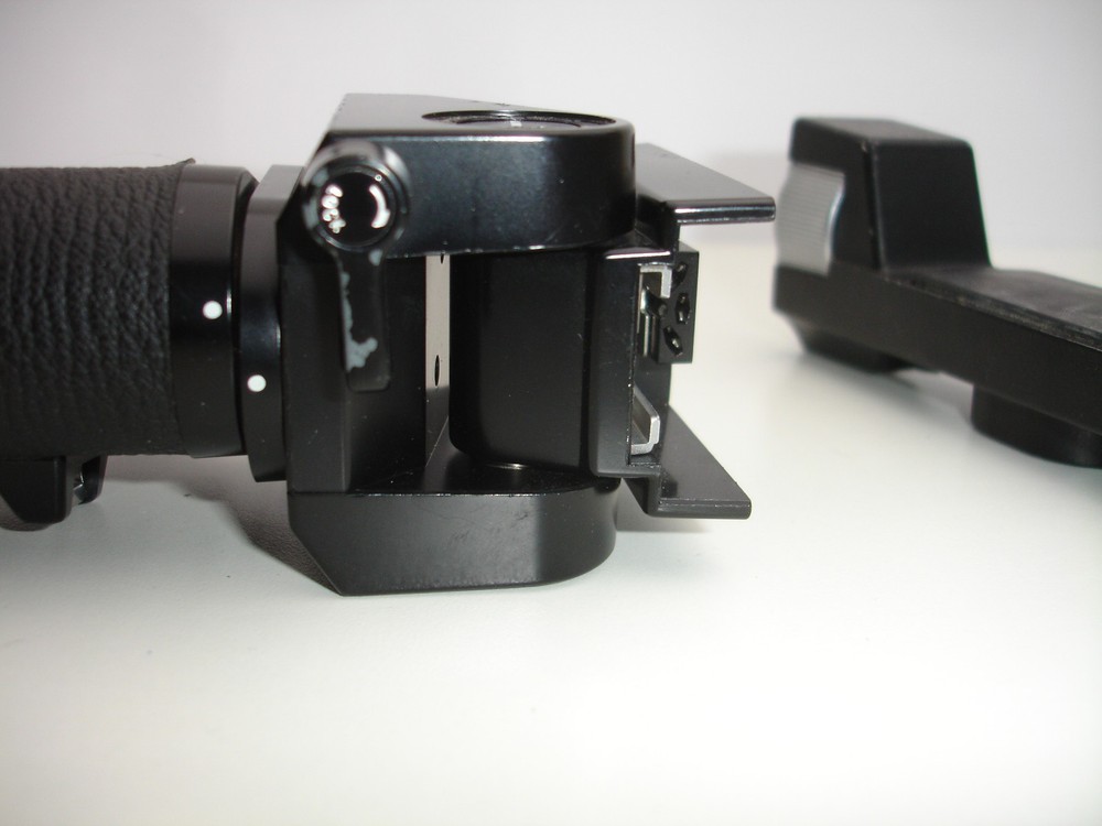 Olympus OM System Power Bounce Grip 2 Flash Holder