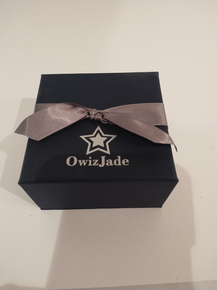 Owiz jade 10mm moonstone braclet