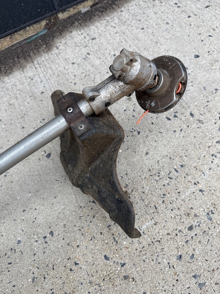 CUB CADET BC280 WEEED WACKER