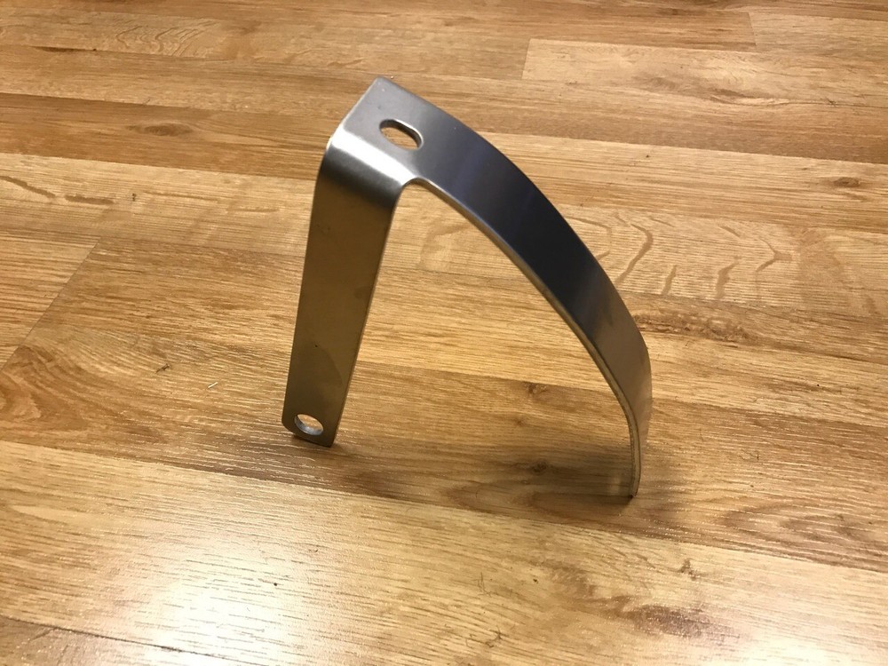 Curved Vertical License Plate Relocation Bracket for HARLEY-DAVIDSON BREAKOUT