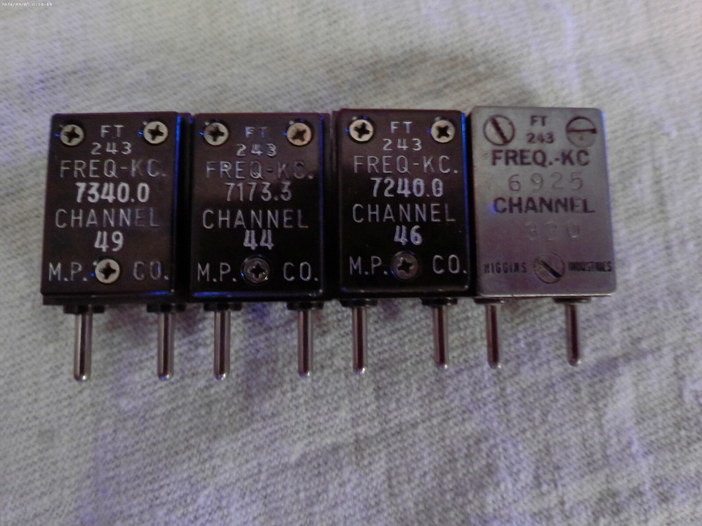 4PC LOT FT-243 HAM RADIO CRYSTALS TEST GOOD
