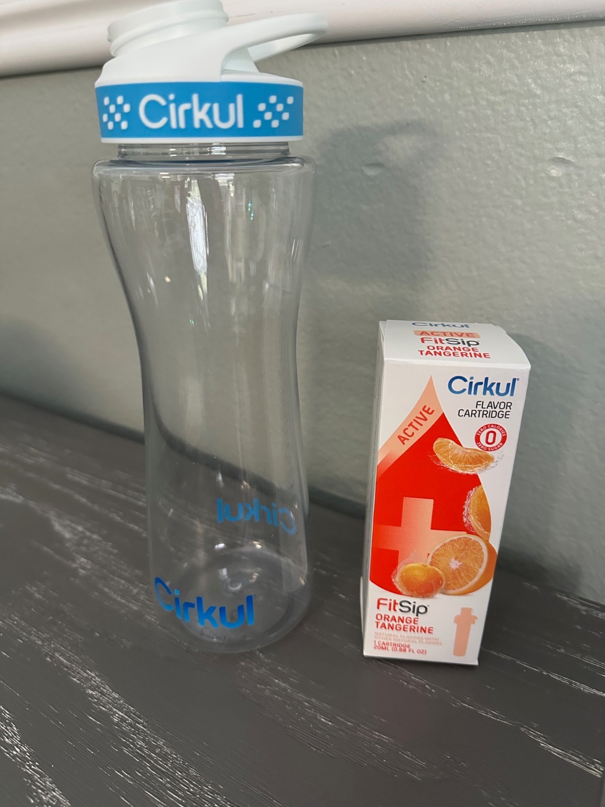 Cirkul Water Bottle & FitSip Electrolyte Cartridge - Orange Tangerine Ex 3/2027