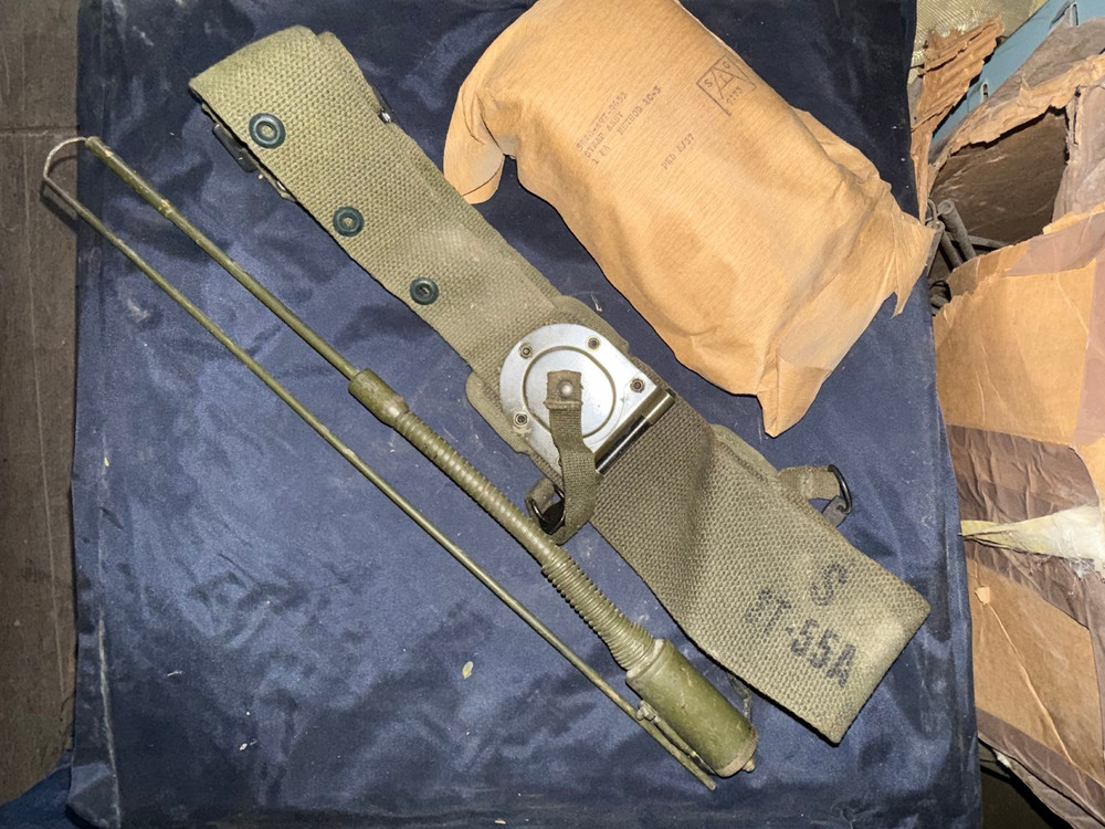 US Army Military Radio BC-1000 AN-130 Antenna HS-30 Head Set ST-55A Belt SW-141
