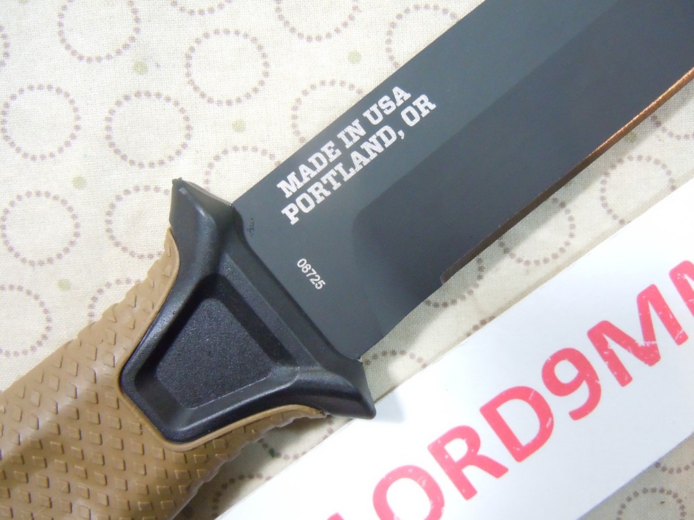 GERBER STRONGARM 08725 FIXED BLADE KNIFE.