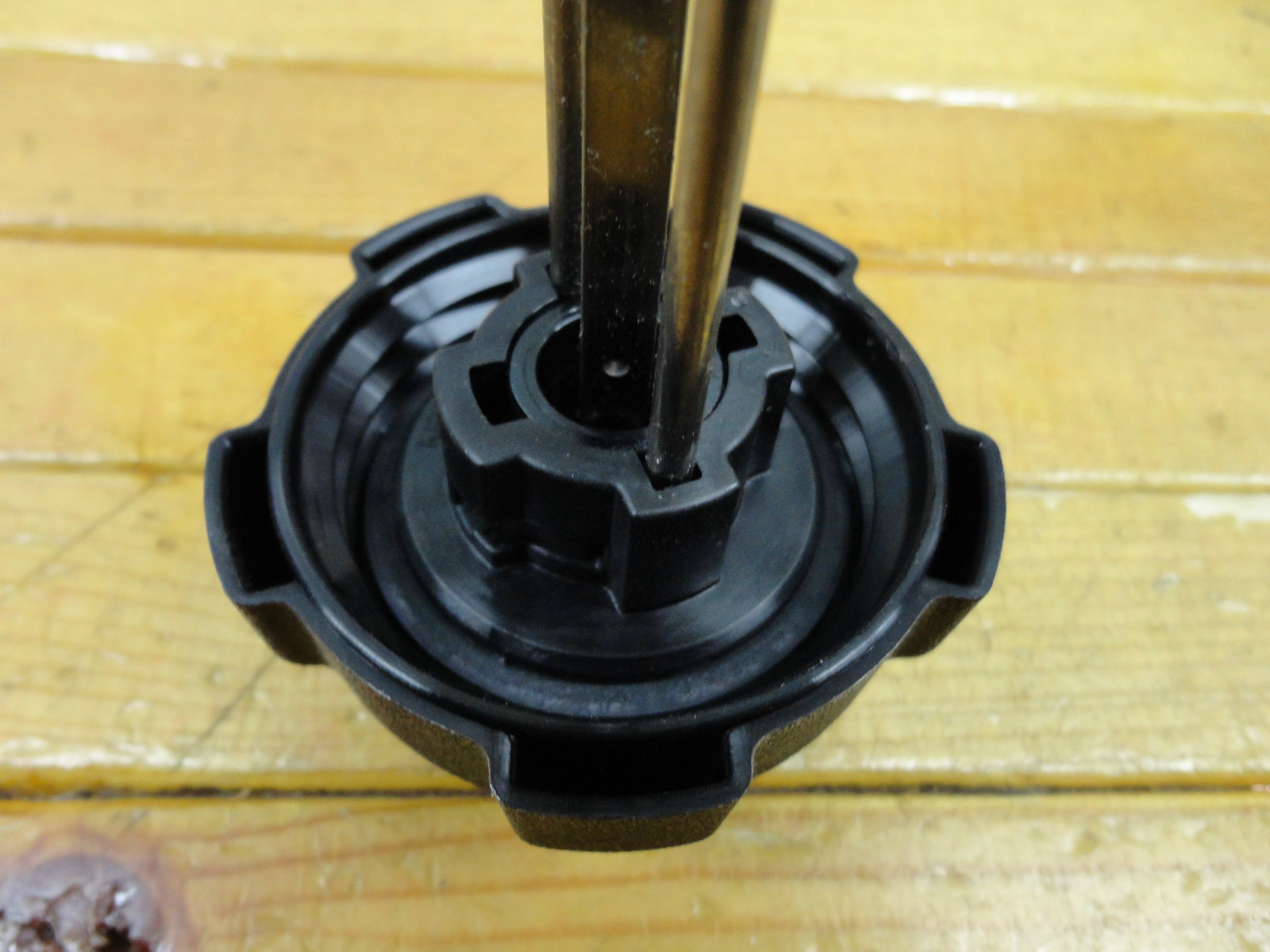 EZ-GO 1972 AND UP GOLF CART GAS CAP WITH GAUGE FITS MARATHON MEDALIST MPT TXT