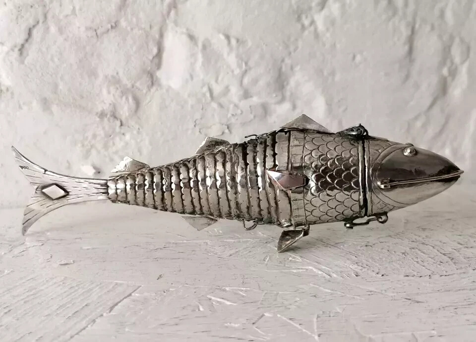 Large Solid Silver Articulated Fish Box - 120g - 19cms.