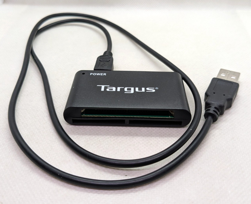 Targus 2.0 Card Reader Writer Multi Format Model 5527 USB Connection Included