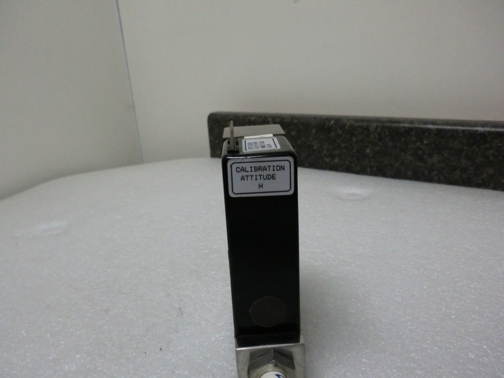 Unit Instruments Mass Flow Controller UFC-2020