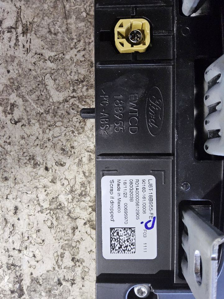 2023-2024 Ford ESCAPE Front 8.00" Display Screen