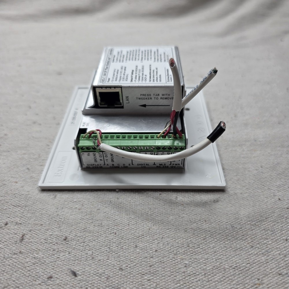 Extron Electronics MLC 104 IP Plus MediaLink Button Controller