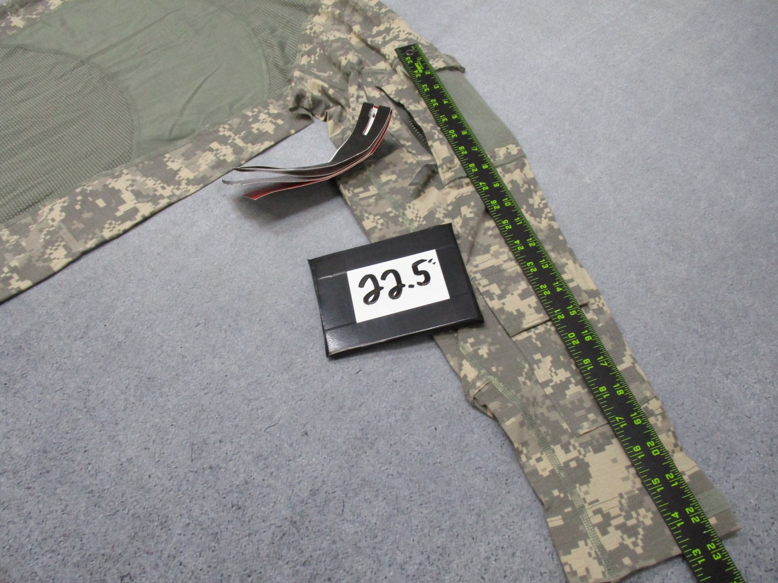 Massif Army Combat Shirt Medium ACU Digital FR US Army Issue