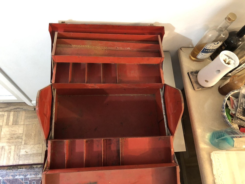 VINTAGE DUPLEX CANTILEVERED TOOL BOX RED MODEL 1018