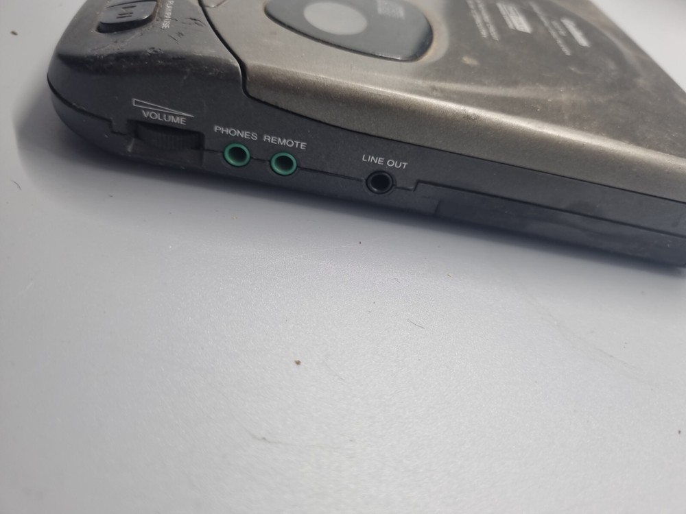 Goodmans GCD83 Portable CD Player - Retro Vintage-untested