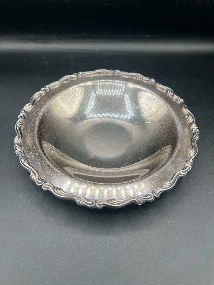 Vintage 1970s Oneida Silver Plated Buffet Serving Bowl