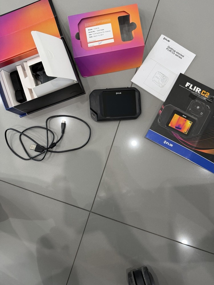 FLIR C2 Compact Thermal Imaging Camera – exelent condition , Accessories