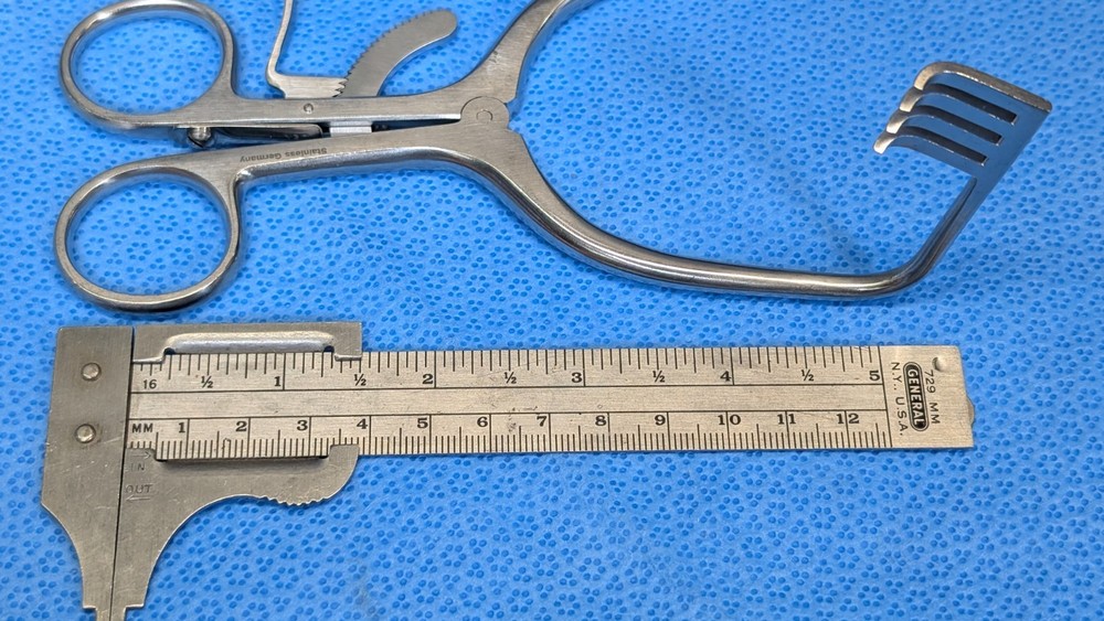 Boss Instruments REF 73-1197S Adson Cerebellum Retractor 7 1/2″ Angled 90° Sharp
