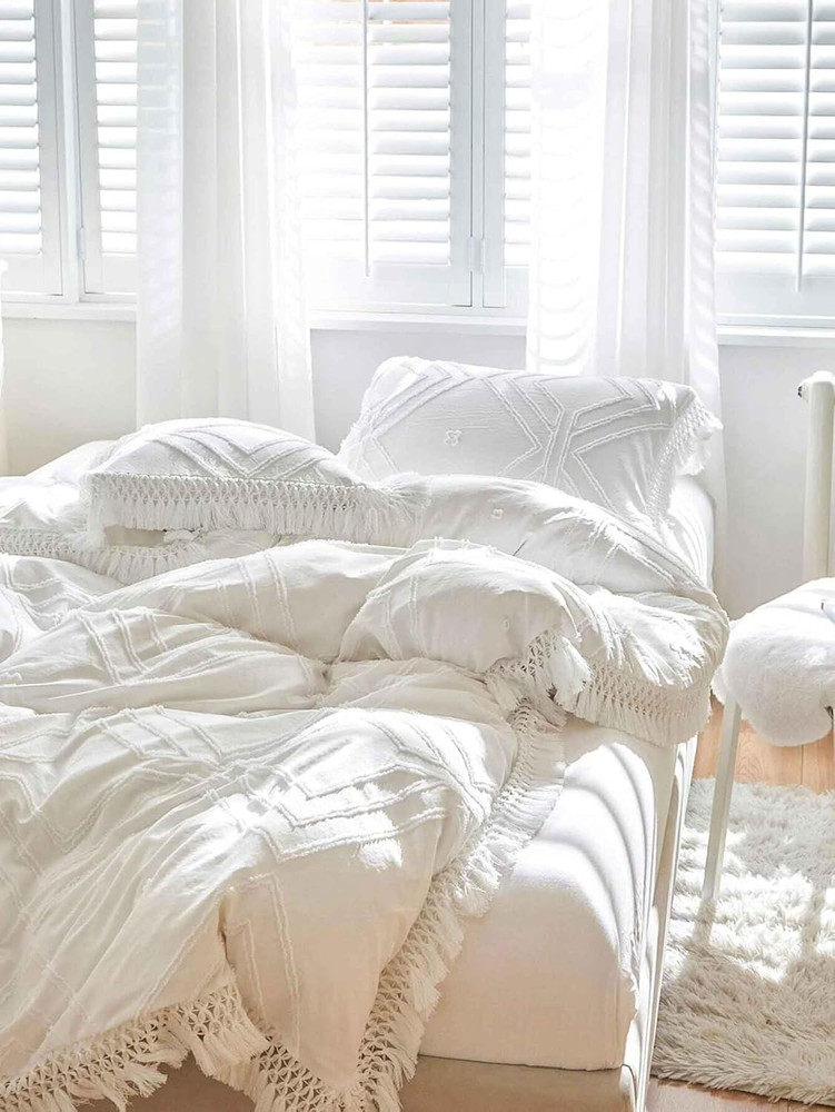 Boho Chic Queen Comforter Set - White Tufted Tassel Microfiber Bedding 3Pc