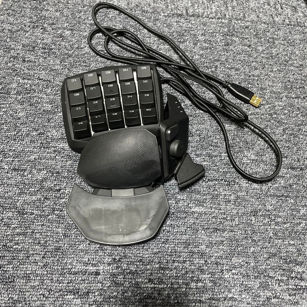 JUNK Razer Orbweaver Chroma gaming device