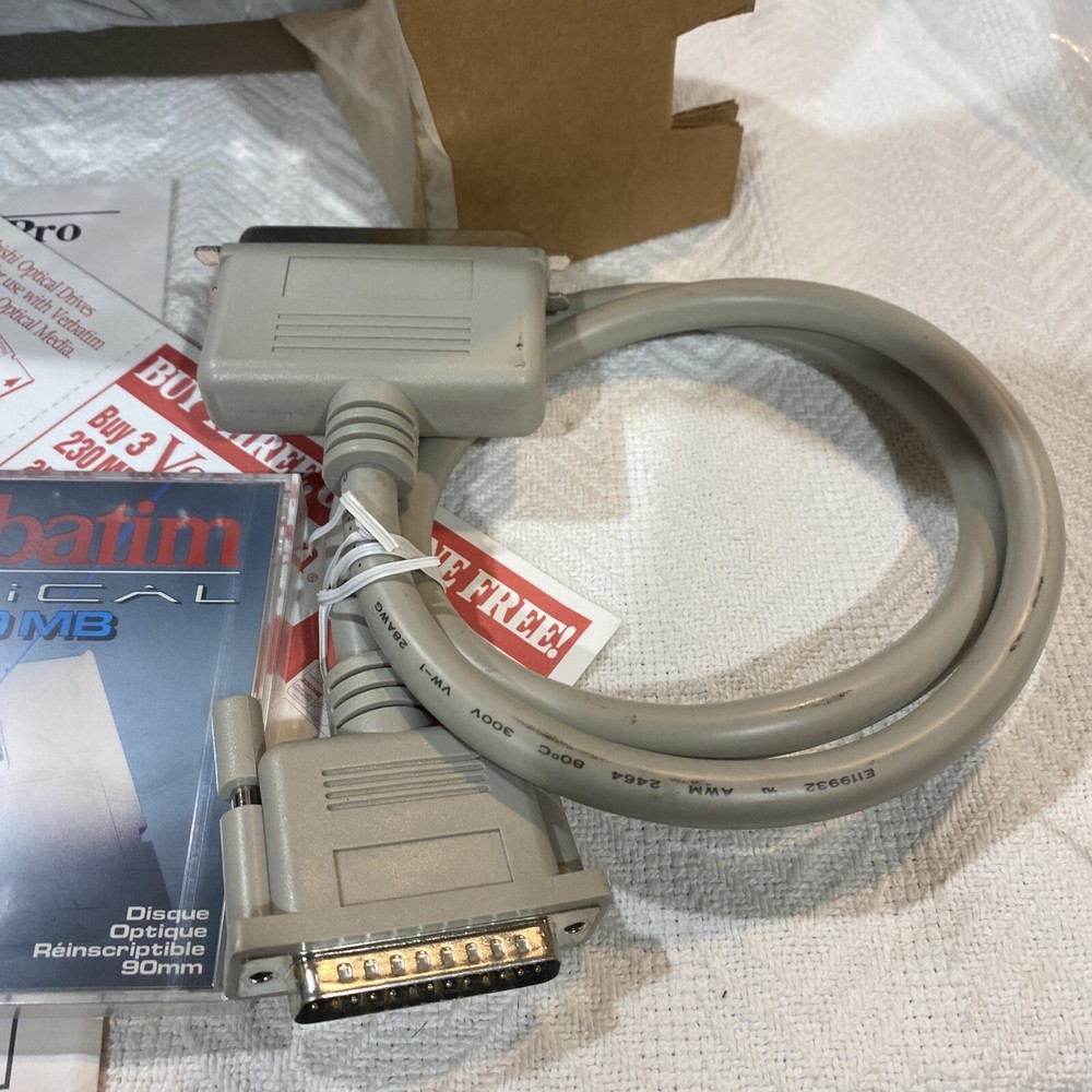 3.5 “ Magneto Optical Drive / MCA 230 LC+2 Disk