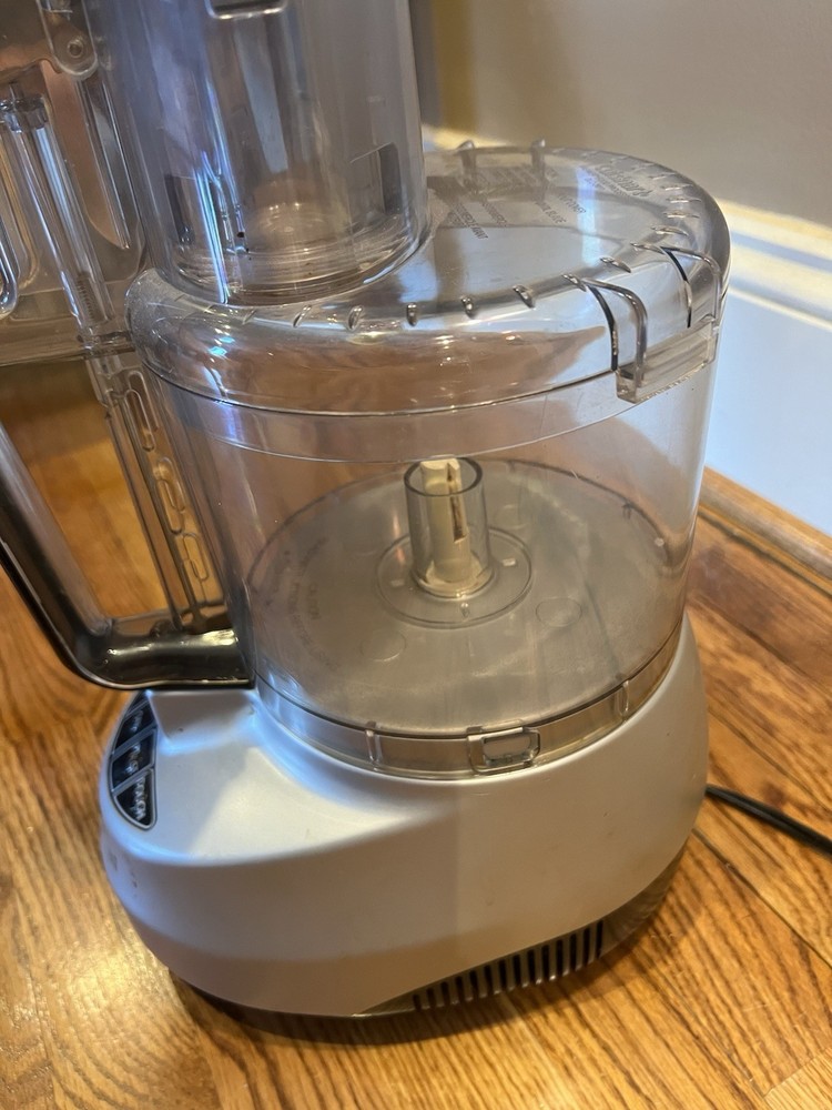 Cuisinart Custom Prep 11 Plus Food Processor DLC-2011 Tested Works Silver