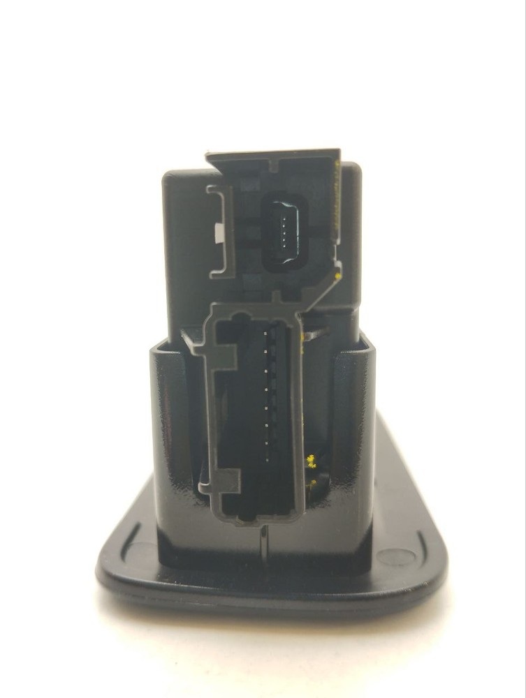 Input device Chrysler Pacifica 2018 AUX USB 68229844AC