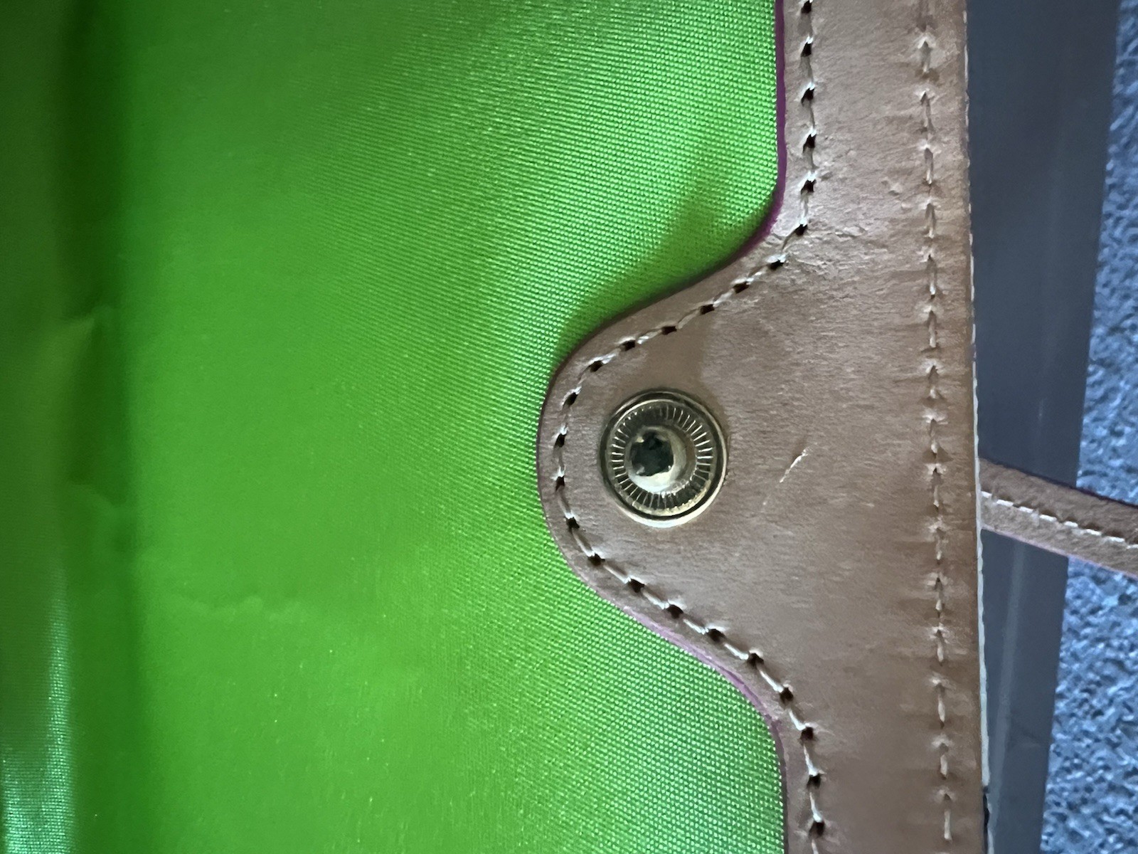 Disney Dooney & Bourke Walk in the Park Crossbody Wallet Handbag NEW