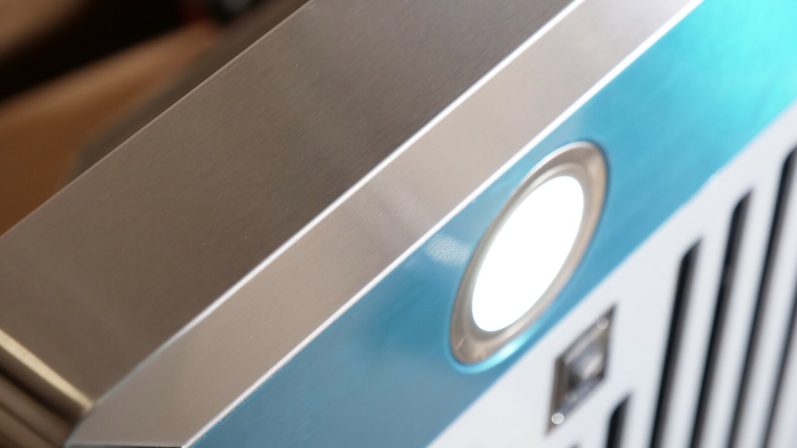 30 INCH WALL MOUNT VENT HOOD (OPEN BOX) STAINLESS STEEL, PERMANENT FILTERS, LED