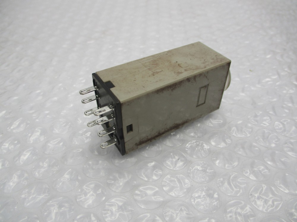 OMRON H3Y-2 TIMER UNMP