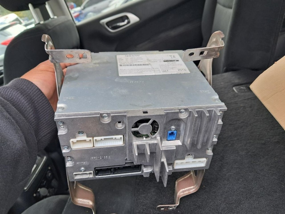 PATHFINDR 2015 Glove Box 4847070